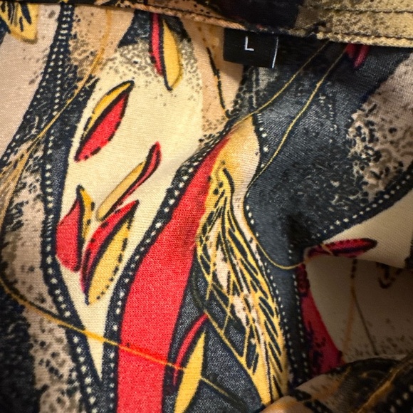 Red and Black Button Down Shirt Casual Resort Wear - Picture 5 of 6